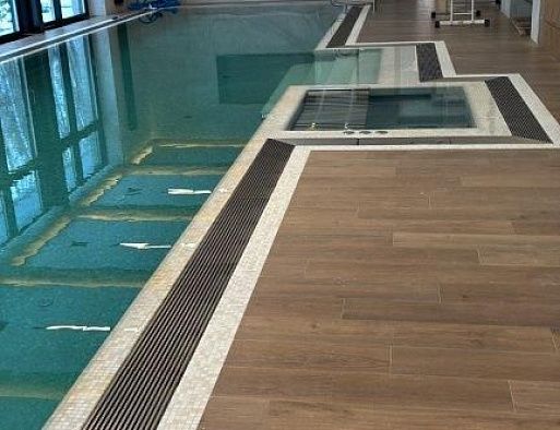 Бассейн в частном доме